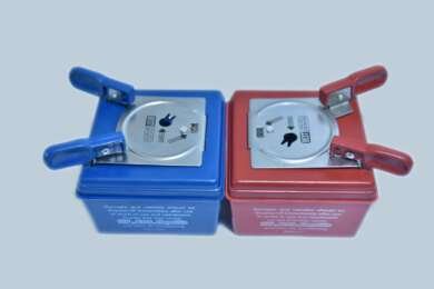 Pack of 2 Easy Red Needle Cutter large